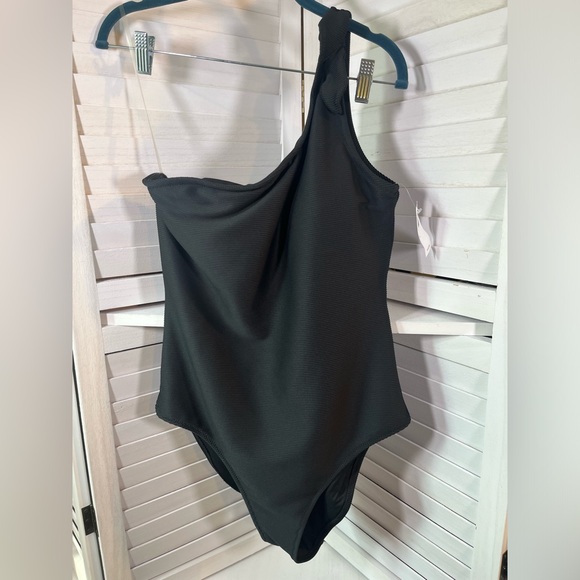 NEW OLD NAVY SWIMSUIT - Picture 1 of 7